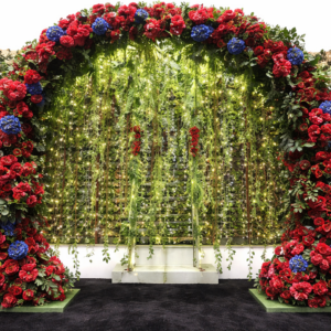 Truss Arch Swing Photo Op