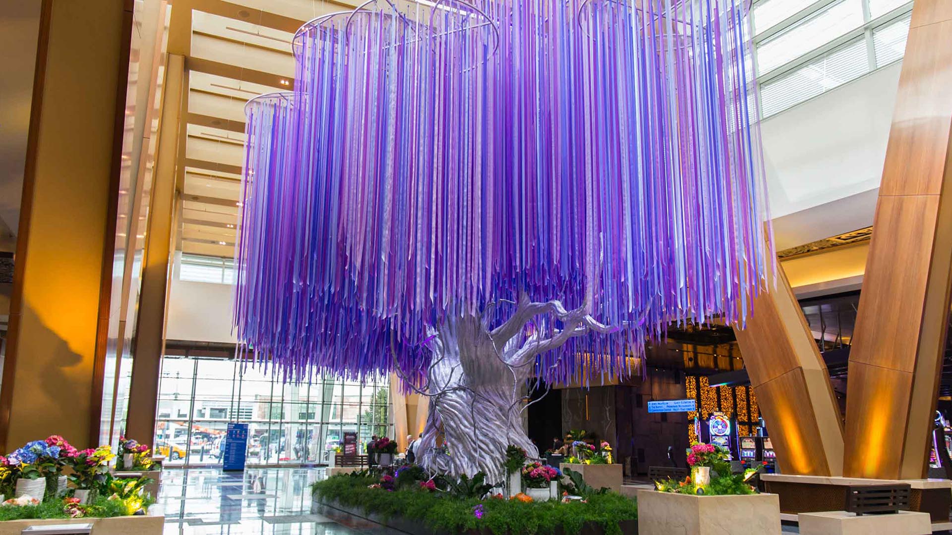 DBD10325_2660x1314_Gallery_Tree3